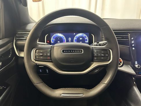 Used 2024 Jeep Wagoneer Series II AWD/4WD image 8