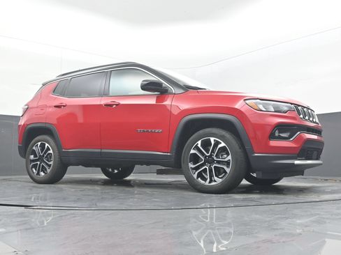 Used 2024 Jeep Compass Limited AWD/4WD image 21