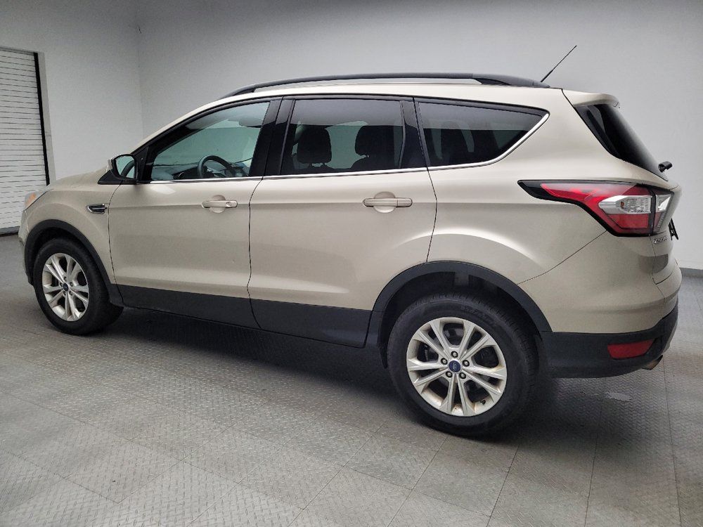 Used 2017 Ford Escape SE w/ Equipment Group 201A AWD/4WD image 3