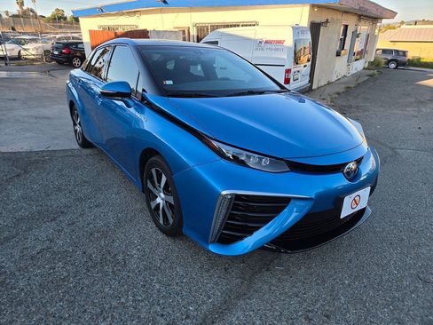 Used 2018 Toyota Mirai FWD image 9