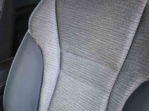 Used 2021 Nissan Rogue SV image 29