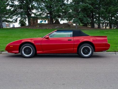 Used 1991 Pontiac Firebird Convertible image 3