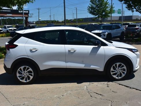 New 2027 Chevrolet Bolt LT FWD image 4