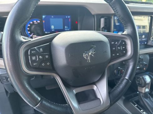 Used 2022 Ford Bronco Wildtrak image 22