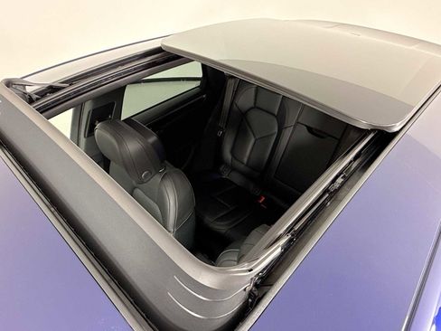 New 2026 Porsche Macan image 23