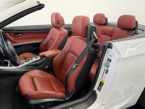 Used 2013 BMW 335i Convertible RWD image 19