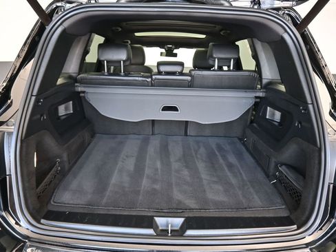 Used 2021 Mercedes-Benz GLB 250 4MATIC w/ Premium Package image 49