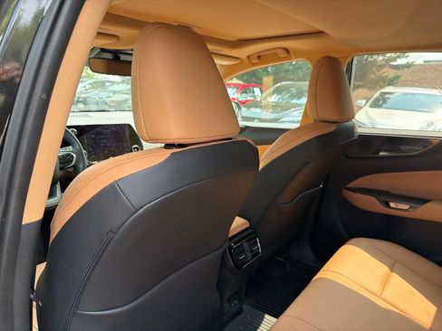 Certified 2025 Lexus NX 250 AWD w/ Accessory Package (2T) image 28