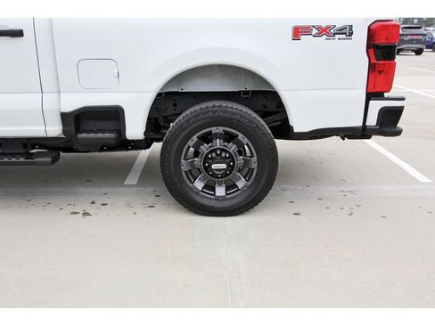 Used 2024 Ford F250 XL w/ STX Appearance Package image 28