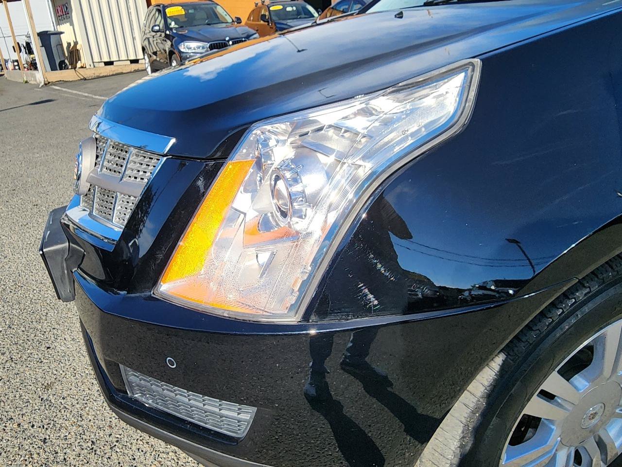 Used 2010 Cadillac SRX Luxury FWD image 32