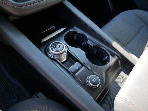 Used 2025 Ford Explorer Active AWD/4WD image 24