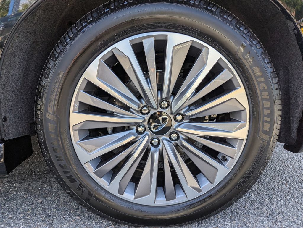 Used 2025 INFINITI QX80 Luxe AWD/4WD image 43