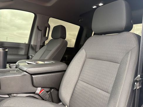 Used 2022 Chevrolet Silverado 2500 LT w/ Convenience Package image 10