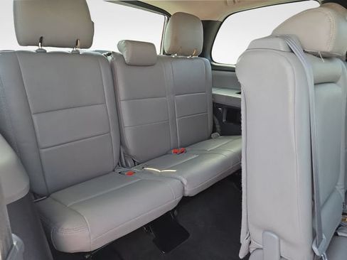 Used 2019 Toyota Sequoia SR5 AWD/4WD image 33