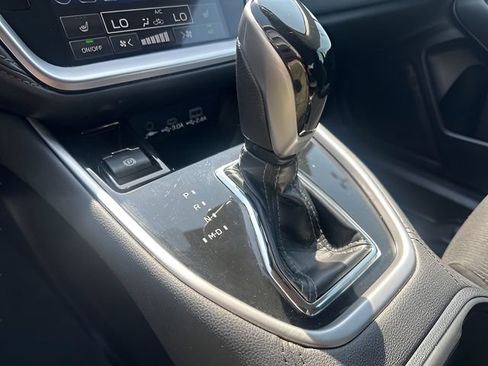 Used 2024 Subaru Legacy Premium AWD/4WD image 25