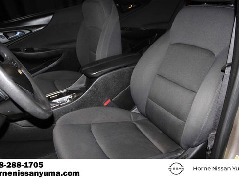 Used 2022 Chevrolet Malibu LT FWD image 4