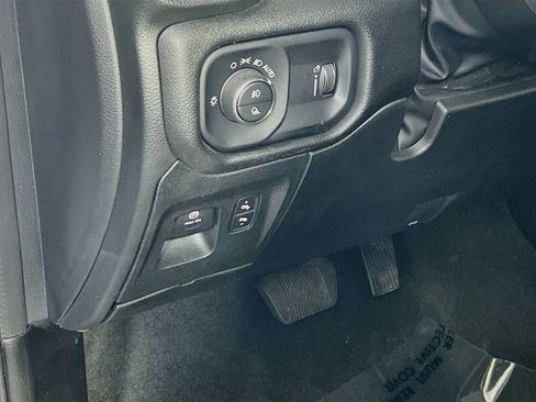 Used 2024 RAM 1500 Big Horn AWD/4WD image 10