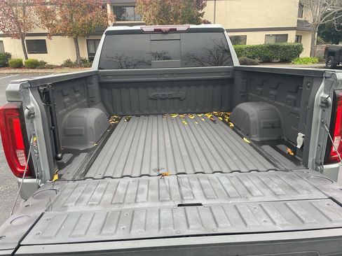 Used 2023 GMC Sierra 1500 AT4 w/ Technology Package image 6