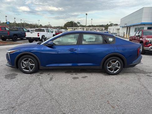 Used 2025 Kia K4 LXS image 4