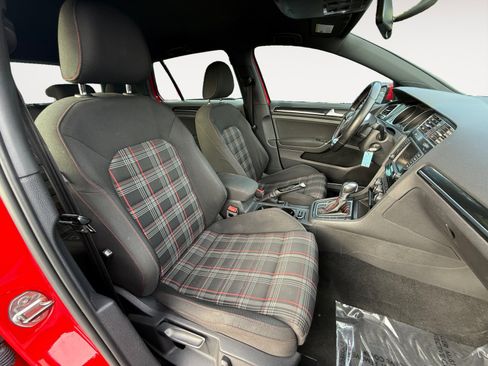 Used 2017 Volkswagen GTI S image 19