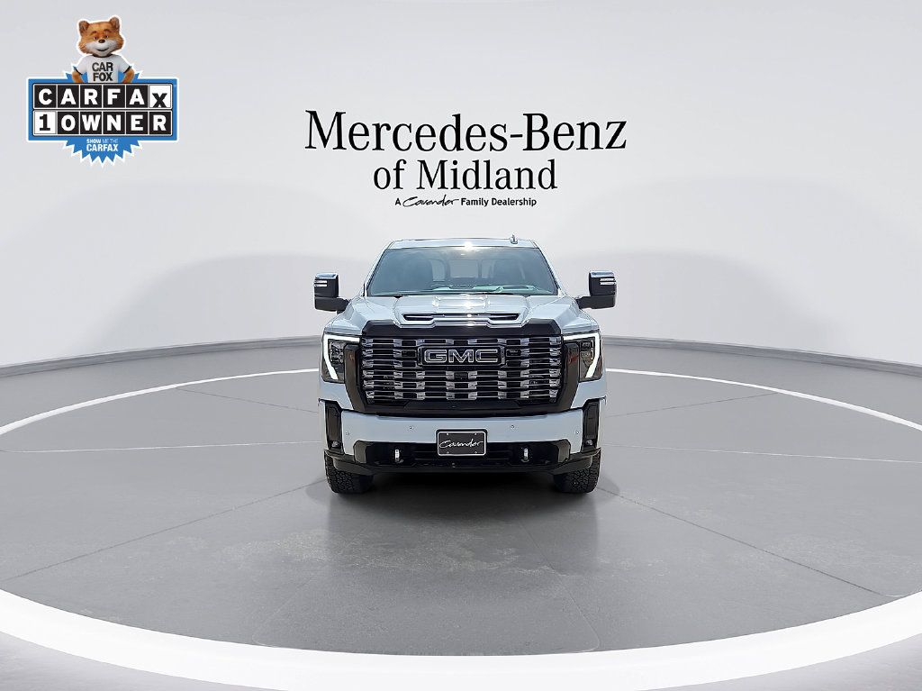 Used 2026 GMC Sierra 2500 Denali Ultimate w/ Max Trailering Package AWD/4WD image 3