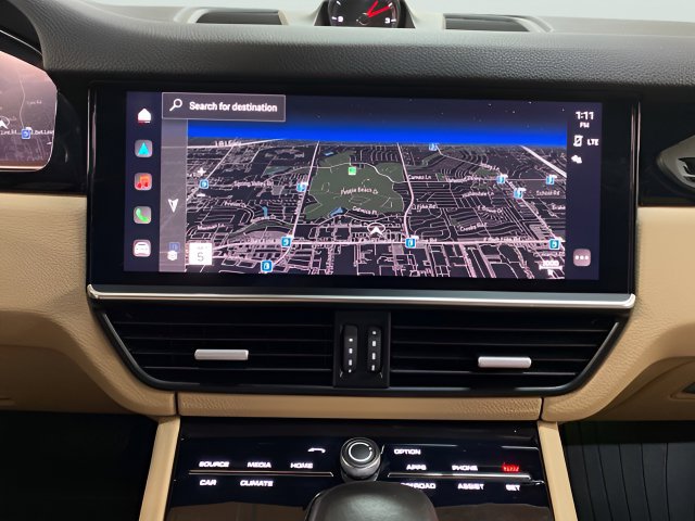 Used 2023 Porsche Cayenne AWD/4WD image 39