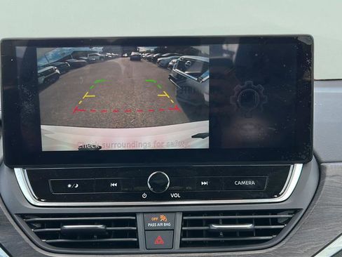 Used 2024 Nissan Altima 2.5 SV w/ SV Premium Package image 19