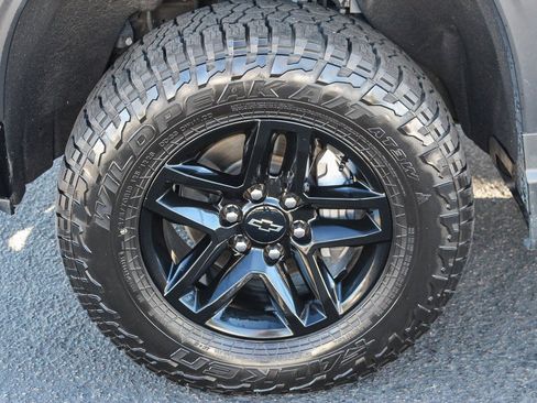 Used 2022 Chevrolet Silverado 1500 LT Trail Boss w/ Convenience Package II image 7