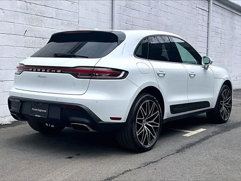Certified 2025 Porsche Macan AWD/4WD image 17