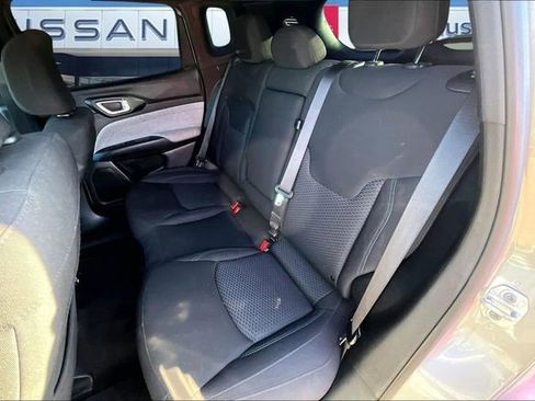 Used 2023 Jeep Compass Sport image 19