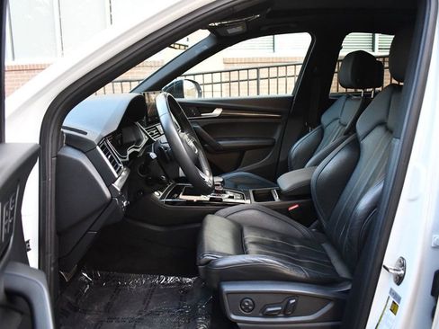 Used 2022 Audi SQ5 Premium Plus w/ Premium Plus Package image 18