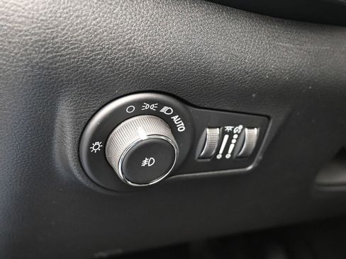 New 2026 Jeep Compass Latitude image 14