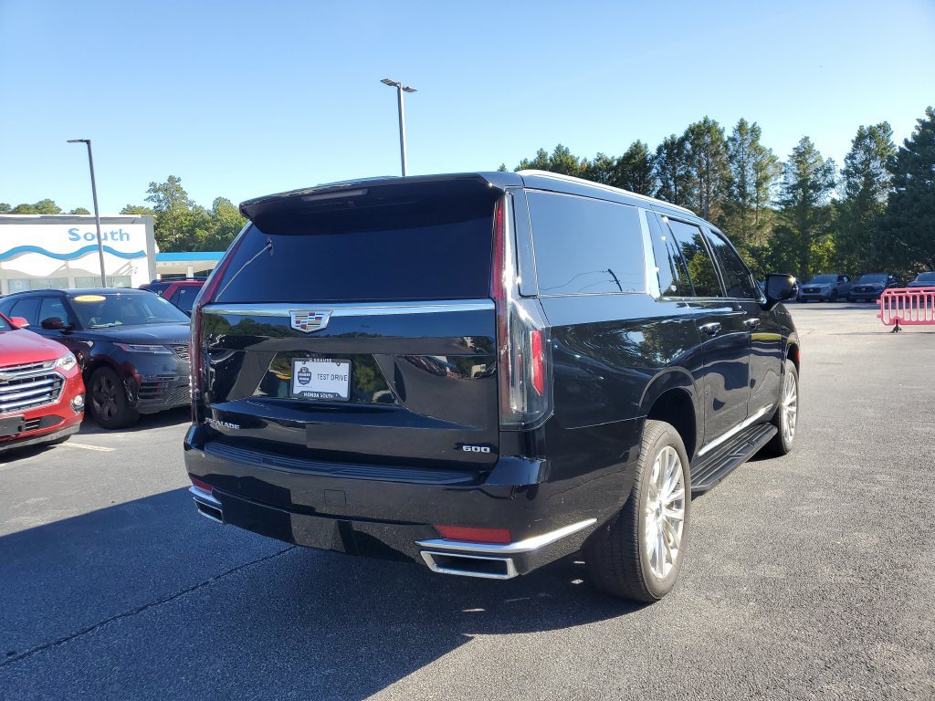 Used 2023 Cadillac Escalade ESV Premium Luxury AWD/4WD image 7