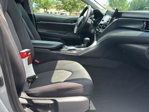 Used 2022 Toyota Camry LE FWD image 21