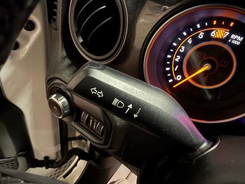 Used 2021 Jeep Wrangler Unlimited Sport image 30