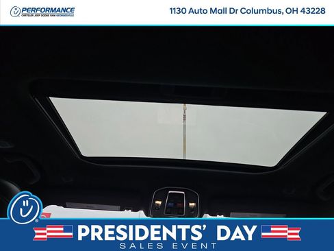 New 2026 Jeep Grand Cherokee Altitude image 17