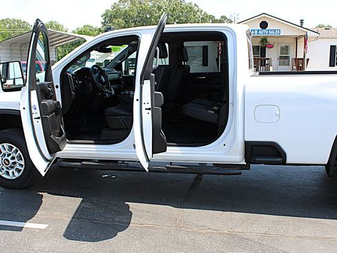Used 2025 Chevrolet Silverado 2500 W/T w/ WT/CX Safety Package AWD/4WD image 14