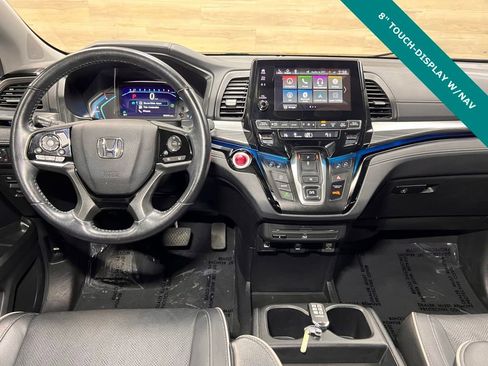 Used 2022 Honda Odyssey Elite image 2