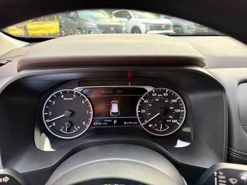 Used 2022 Nissan Rogue SV image 23