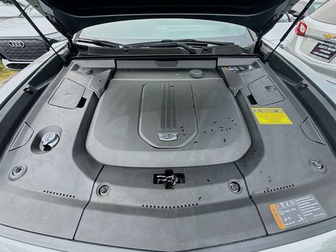 Used 2024 Cadillac Lyriq Tech RWD image 31