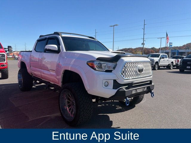 Used 2019 Toyota Tacoma TRD Sport AWD/4WD image 10