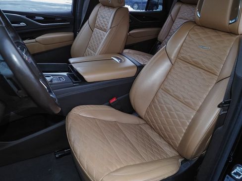 Used 2022 Cadillac Escalade Sport w/ Touring Package AWD/4WD image 25