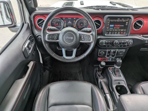 Used 2020 Jeep Gladiator Rubicon AWD/4WD image 16