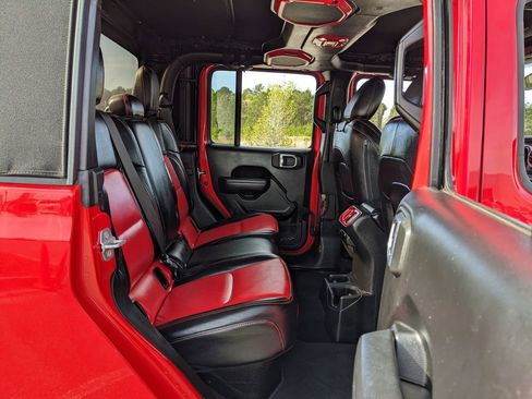 Used 2022 Jeep Gladiator Sport image 40