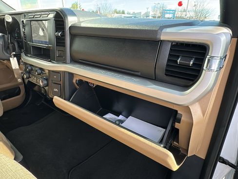 Used 2024 Ford F250 XLT image 27