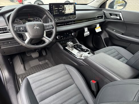 New 2026 Mitsubishi Outlander Trail Edition image 6