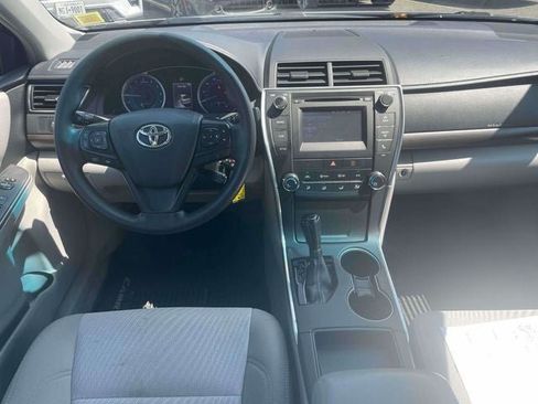 Used 2017 Toyota Camry LE FWD image 15
