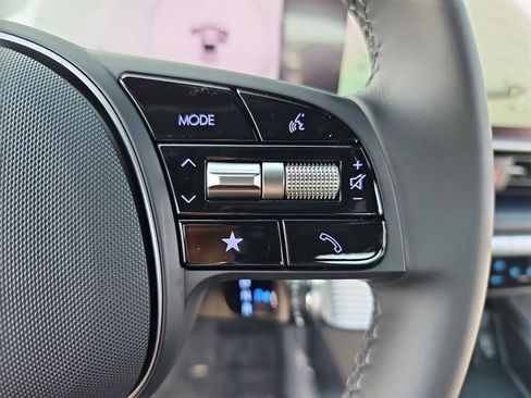 New 2025 Hyundai Ioniq 6 SE image 18