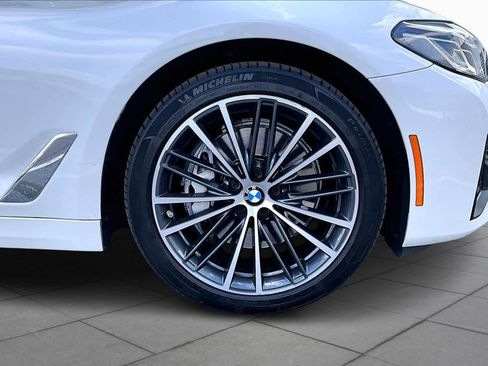 Used 2022 BMW 540i w/ Premium Package image 10