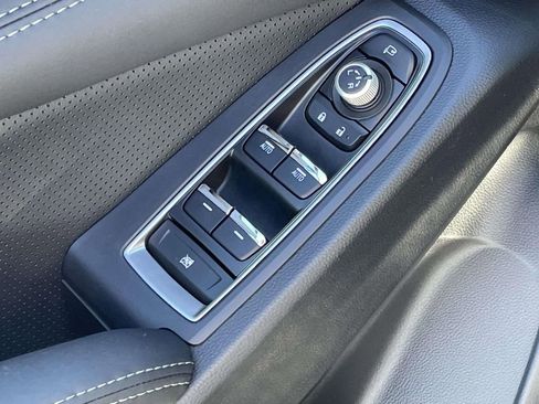 Certified 2025 Subaru Ascent Limited w/ Popular Package #1 image 17